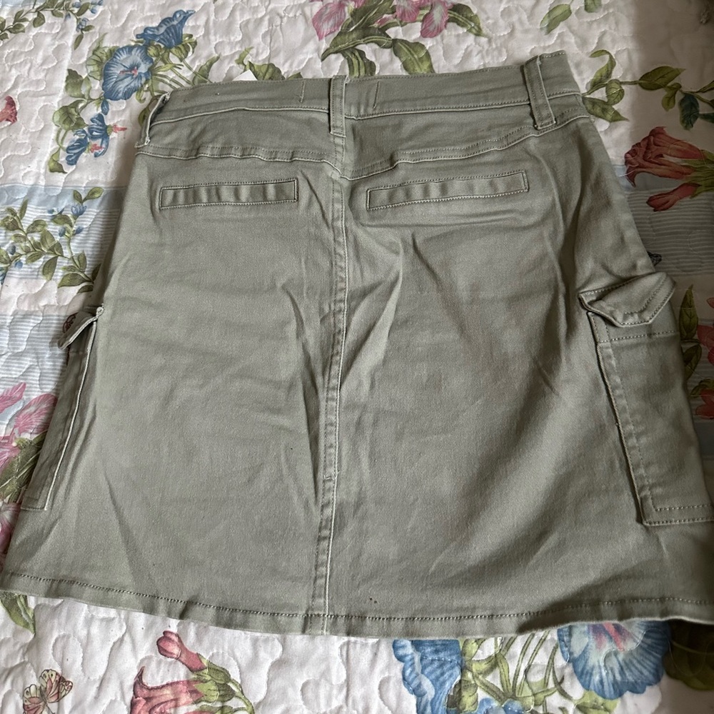 Skirt - Picture 4 of 4